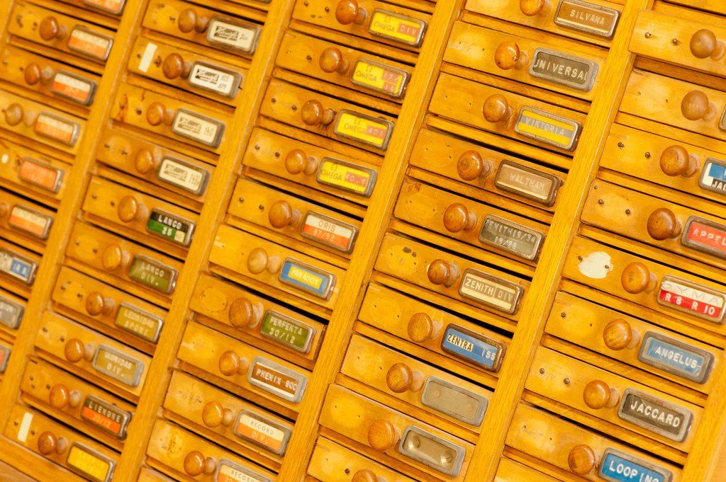 DIVERSE ALTE UHRENERSATZTEILE Uhren Ersatzteile