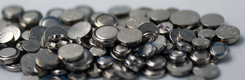 Alte Batterien für Uhren Teilreparatur Armbanduhr