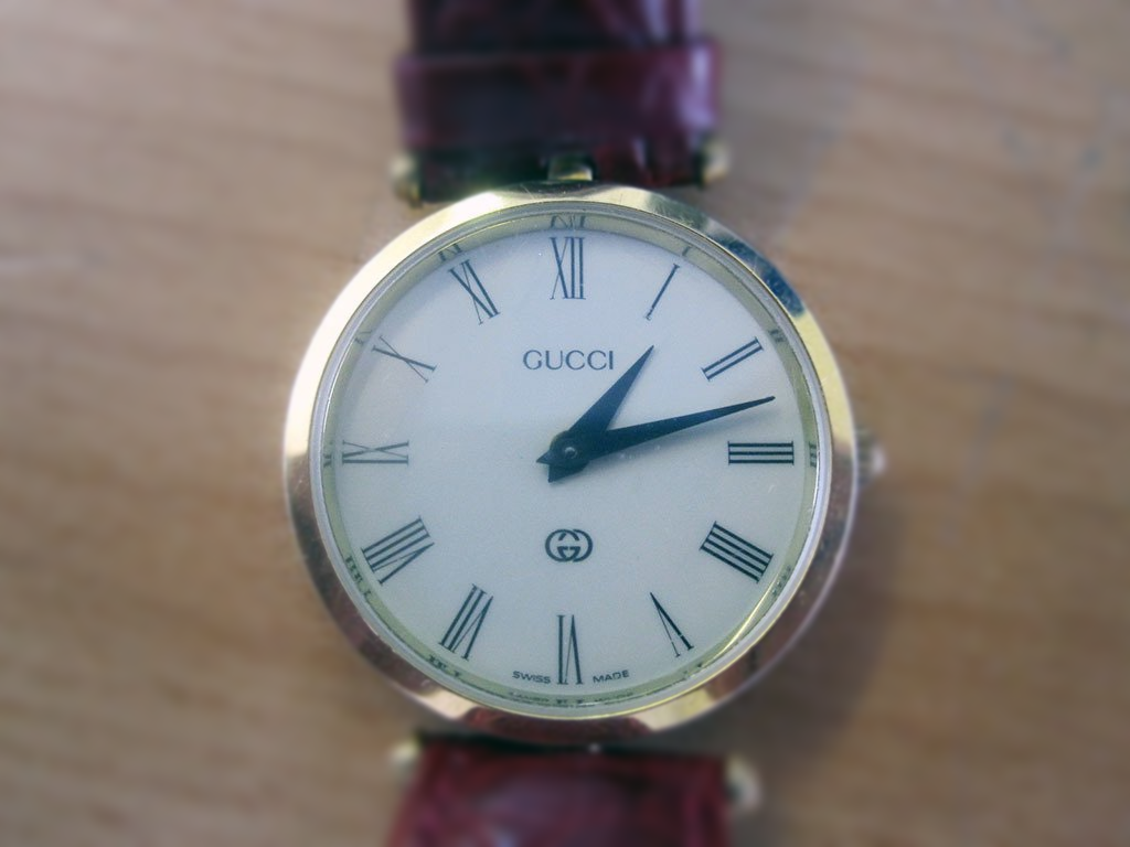 GUCCI REPARATUR GUCCI Reparatur Revision Service