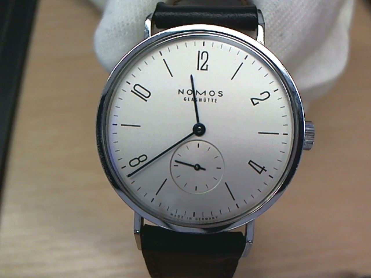 NOMOS GLASHÜTTE Reparatur