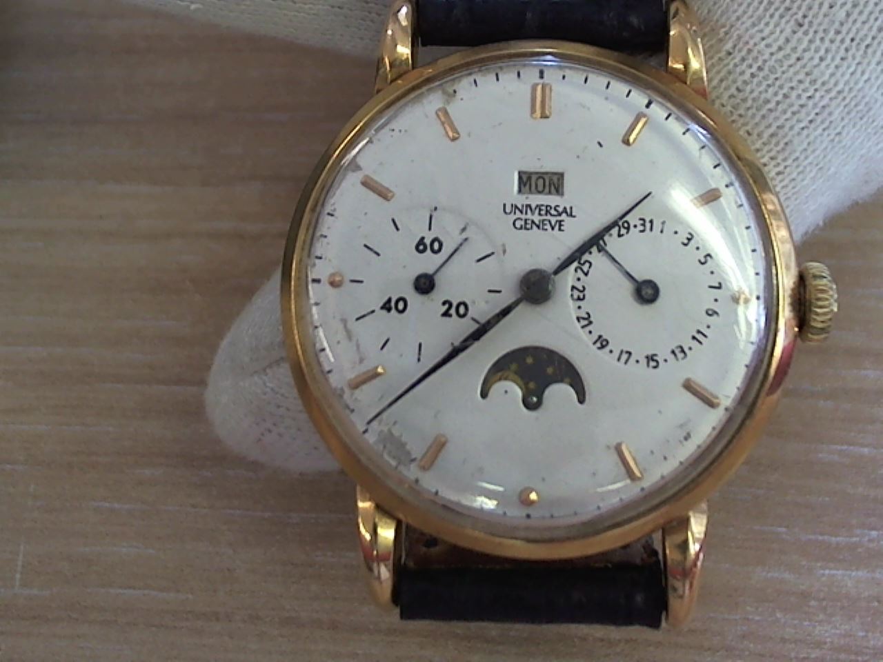 UNIVERSAL GENEVE REPARATUR UNIVERSAL GENEVE Reparatur Revision Service