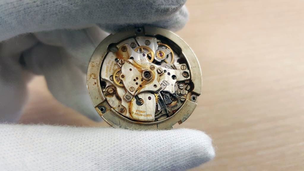 Wasserschaden einer Uhr Wasserschaden Uhr