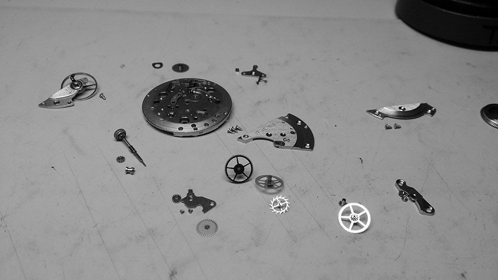 Uhrwerk zerlegt