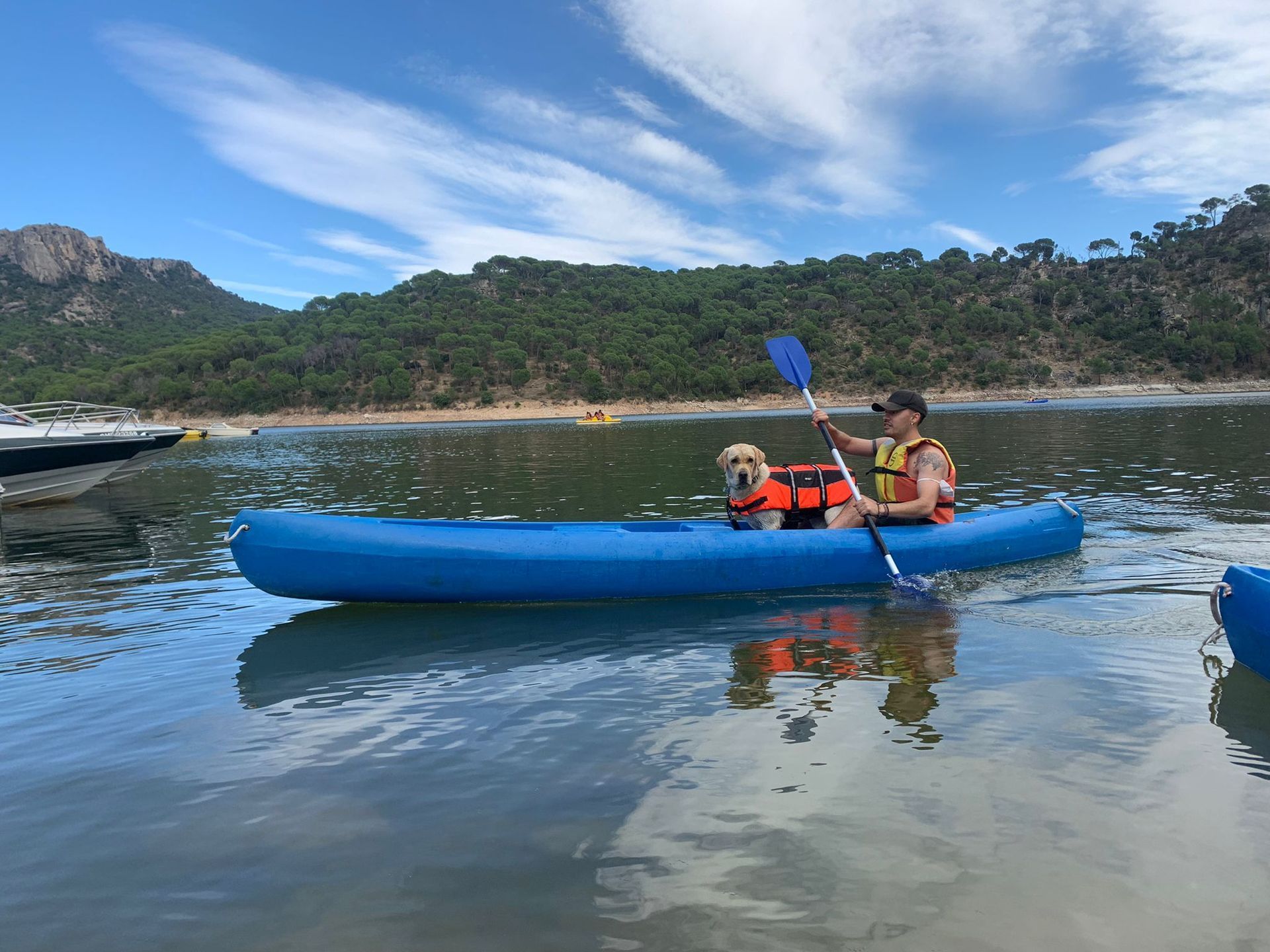 Para grupos y parejas Piraguas Pantano San Juan - Madrid
Alquiler de canoas en Madrid