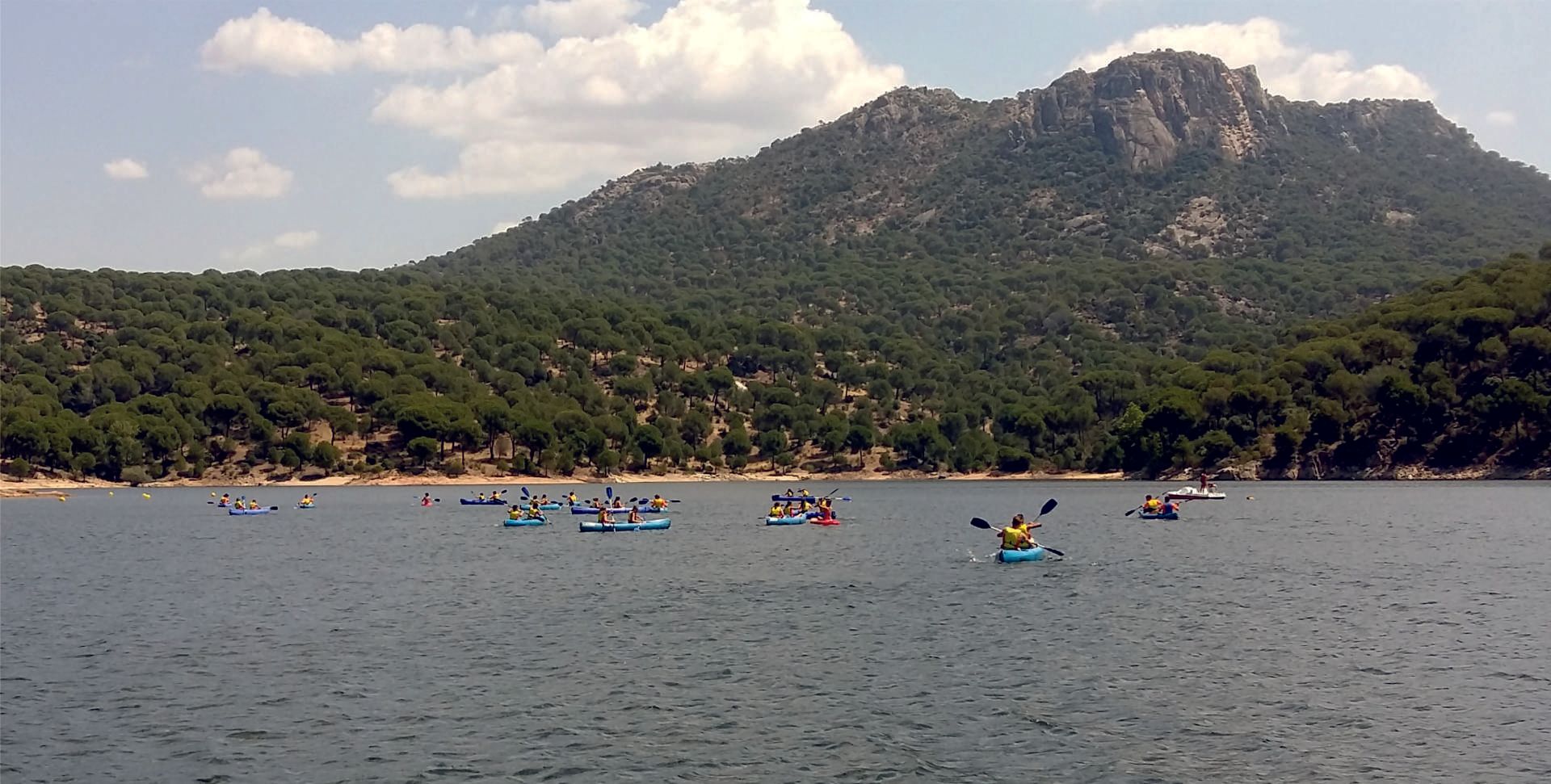 Excursiones para grupos grandes Piraguas Pantano San Juan - Madrid
Alquiler de canoas en Madrid