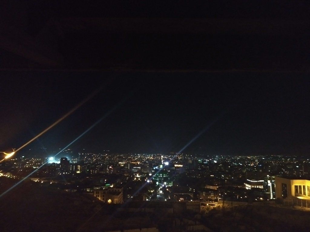 Yerevan bei Nacht
