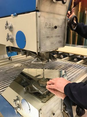 Cutting Mirror To Size