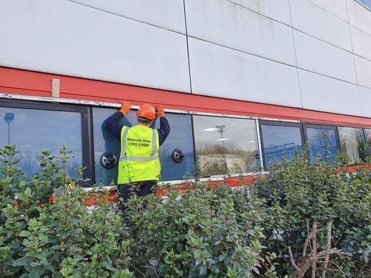 Factory Glass Fitting