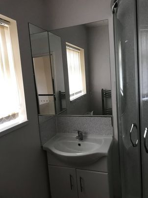 Bathroom Mirror Fitters