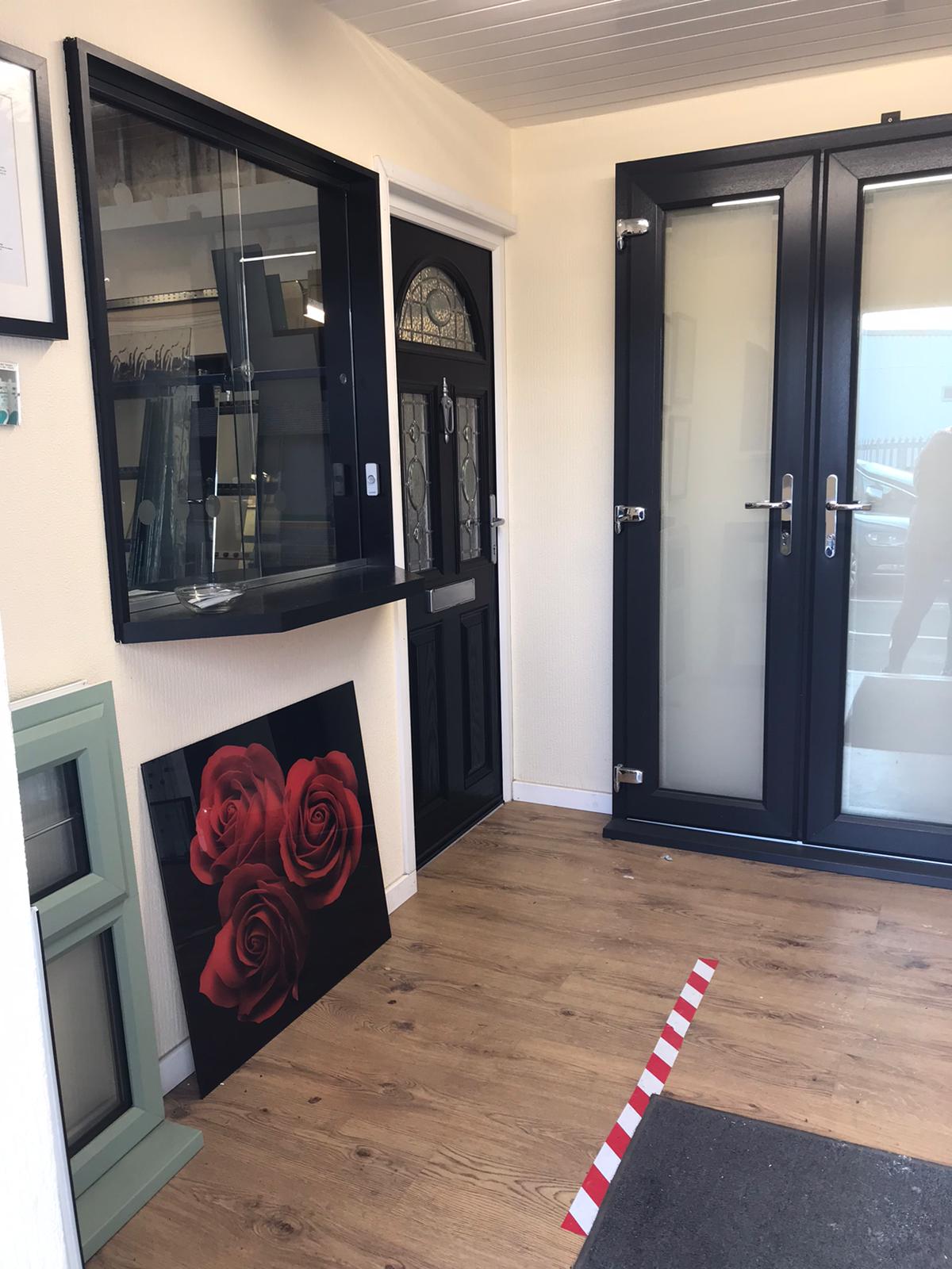 Glass Trade Counter