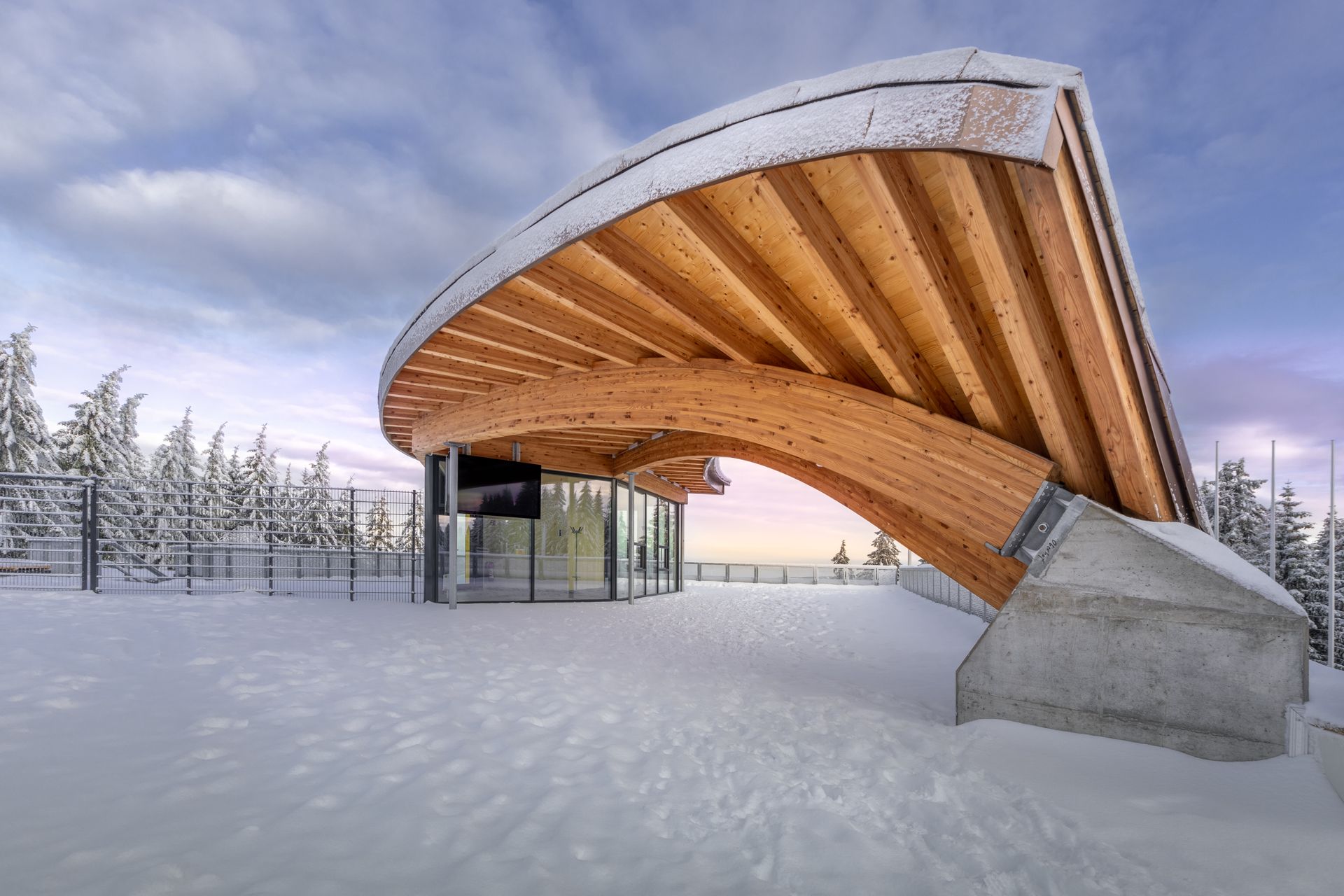 Architekturfotografie TSF Erfurt - Eingang, Rennrodelbahn Oberhof