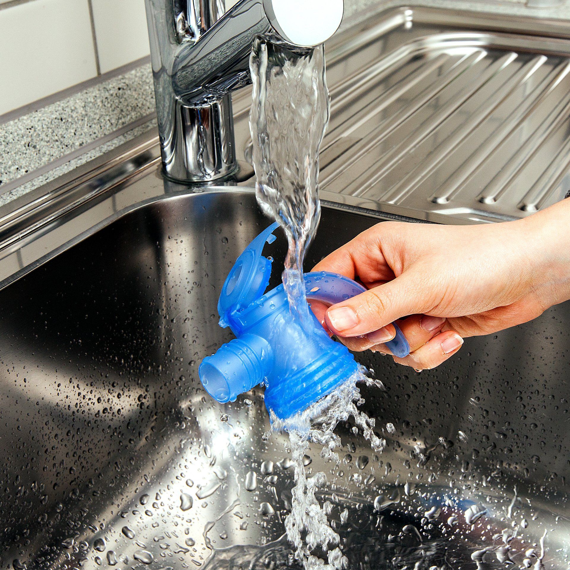 Produktfotografie TSF Erfurt - Reinigen eines medizinischen Geräts