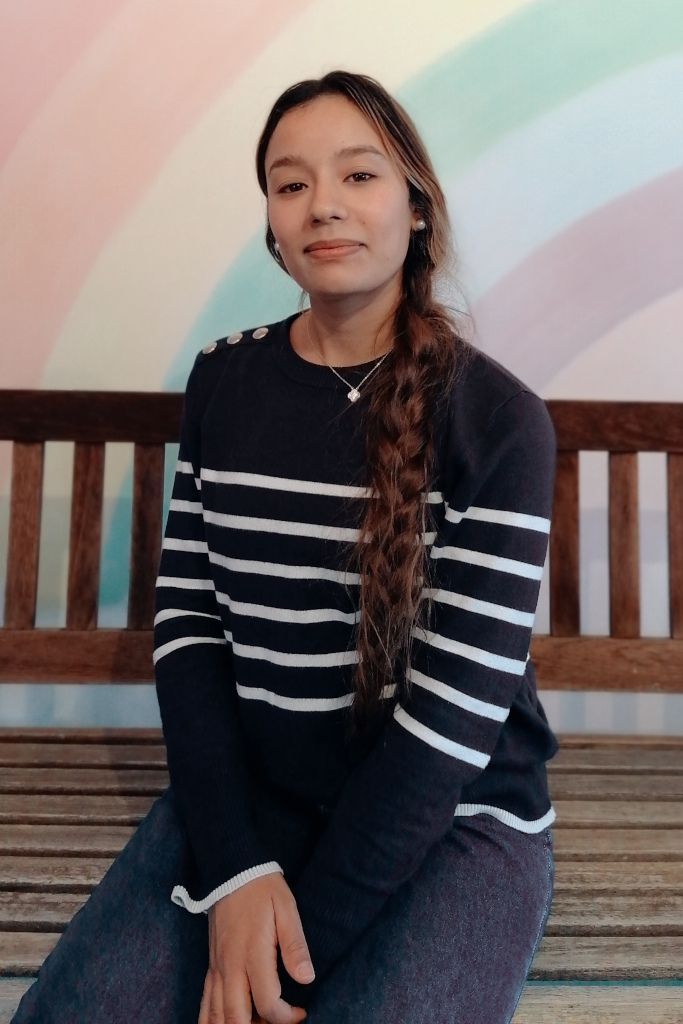 FSJ-Praktikantin im Team Regenbogen Wala Lahachami