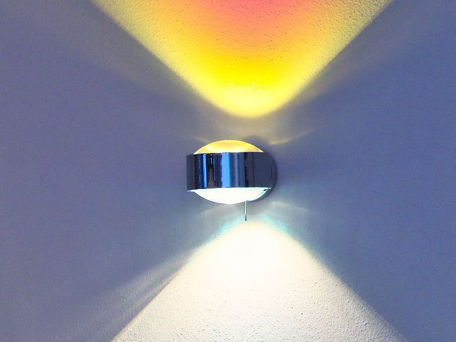 Das Bild zeigt eine Leuchte im Büro von Architekt Carsten Theet