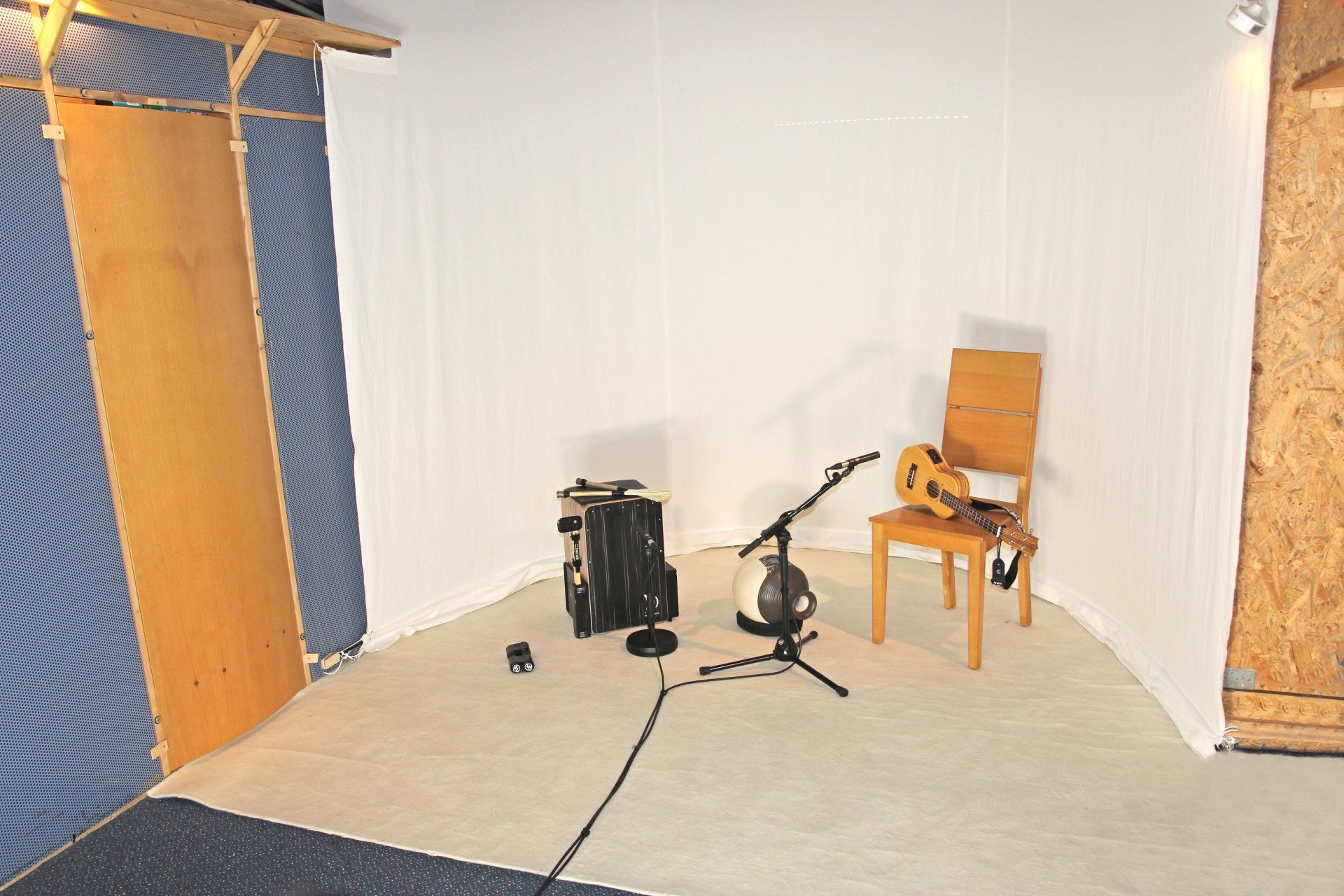 Aufnahme-Raum mit Video-Ecke Conny Sommer Tonstudio Aufnahmeraum