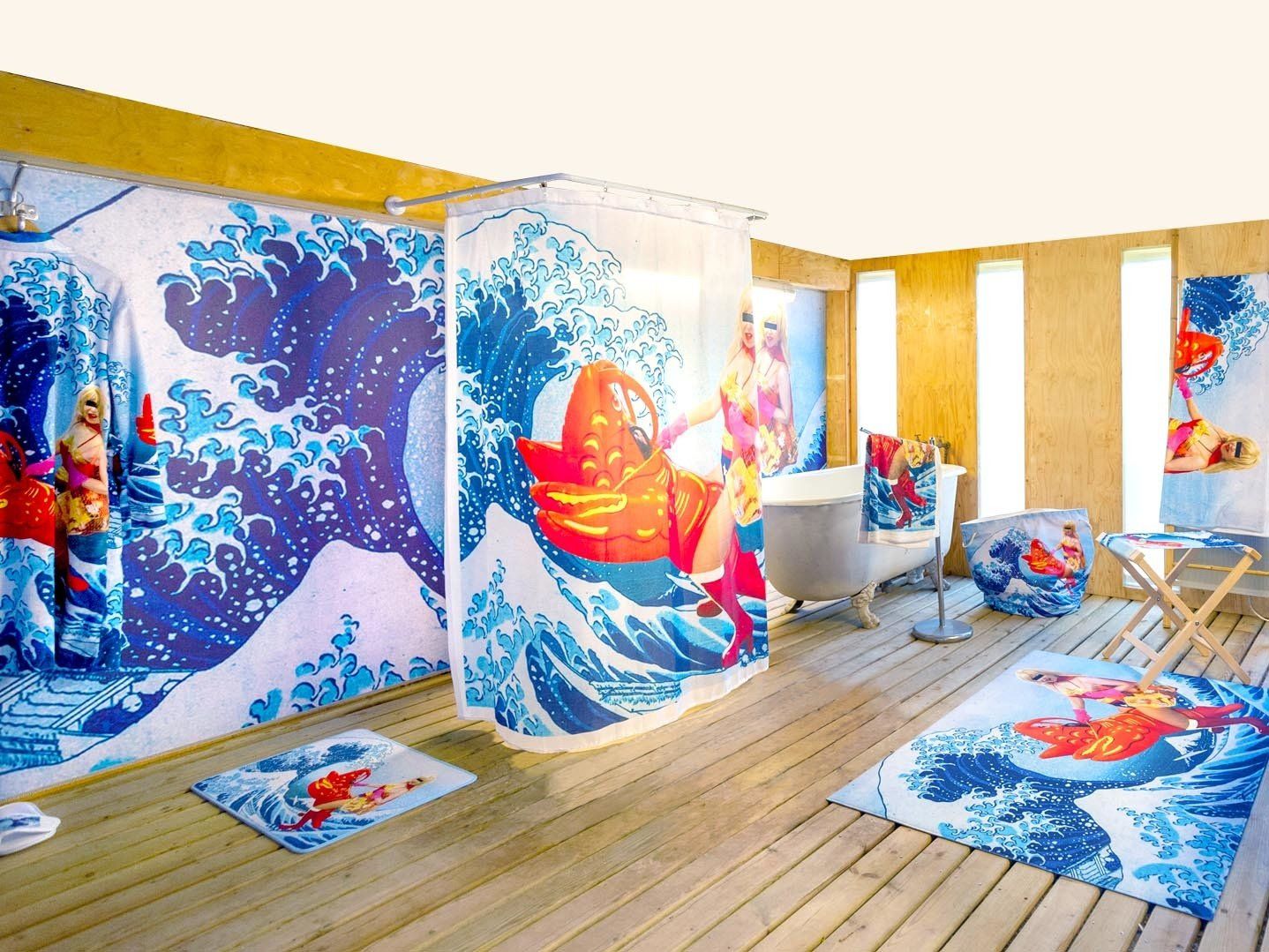 art EVE HOME art contemporain contemporary art wonder woman photographie food installation plantes artificielles gonflables, perles passementeries led, home lobster hokusai vague wave beautiful