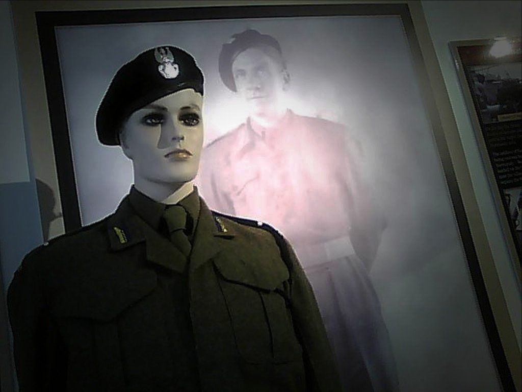 ww2 exhibition, 1939 - 1945 ww2, polish army world war two, nazi germany, german army ww2, D-day, 6th june 1944, battle of the bulge, operation market garden, arnhem, general maczek, touring exhibitions, ww2 exhibitions, poland first to fight, polish soldiers ww2, adolf hitler, general eisenhower, general montgomery, polish army in scotland, wojtek soldier bear, wojtek the bear, wojtek memorial edinburgh, polish 1st armoured division, armoured hussars, emil szmalc, mussolini, waffen ss, 12th ss panzer division, hitler youth, battle of normandy, falaise gap, general anders, africa corps, afrika corps, erwin rommel, polish parachute brigade, polish 1st armoured division