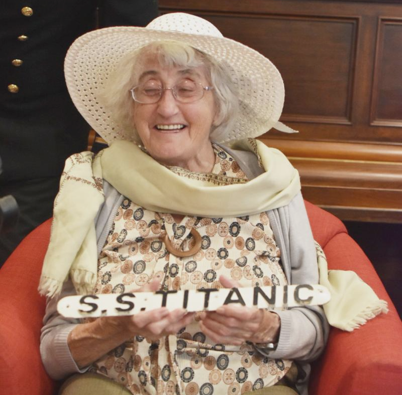 care home activities, care home activity services, care home reminiscence,