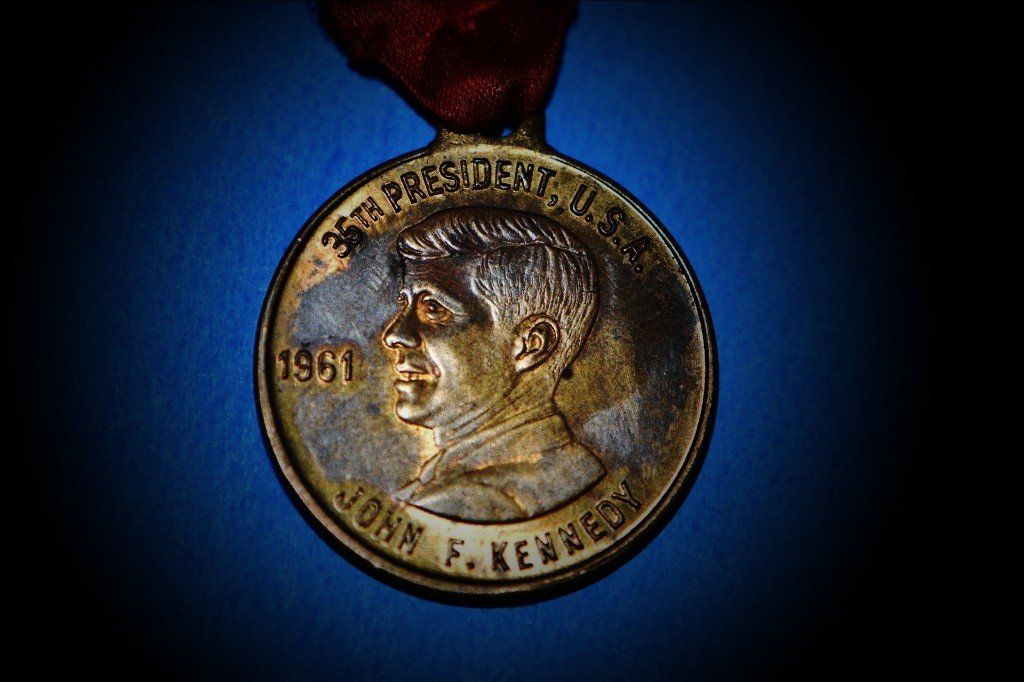jfk assasination, jfk the exhibition, jfk artefacts, jfk dealey plaza, jfk dallas, jfk 1963, president kennedy, jfk memorial, jfk grassy knoll, grassy knoll, lee harvey oswald, jfk movie, jackie kennedy, jackie movie, clint hill, jfk white house