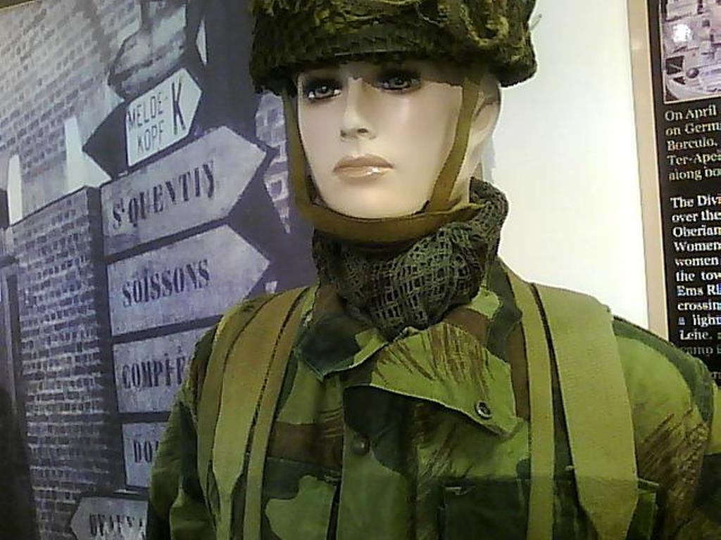 ww2 exhibition, 1939 - 1945 ww2, polish army world war two, nazi germany, german army ww2, D-day, 6th june 1944, battle of the bulge, operation market garden, arnhem, general maczek, touring exhibitions, ww2 exhibitions, poland first to fight, polish soldiers ww2, adolf hitler, general eisenhower, general montgomery, polish army in scotland, wojtek soldier bear, wojtek the bear, wojtek memorial edinburgh, polish 1st armoured division, armoured hussars, emil szmalc, mussolini, waffen ss, 12th ss panzer division, hitler youth, battle of normandy, falaise gap, general anders, africa corps, afrika corps, erwin rommel, polish parachute brigade, polish 1st armoured division, for our freedom and yours, for our freedom and yours exhibition