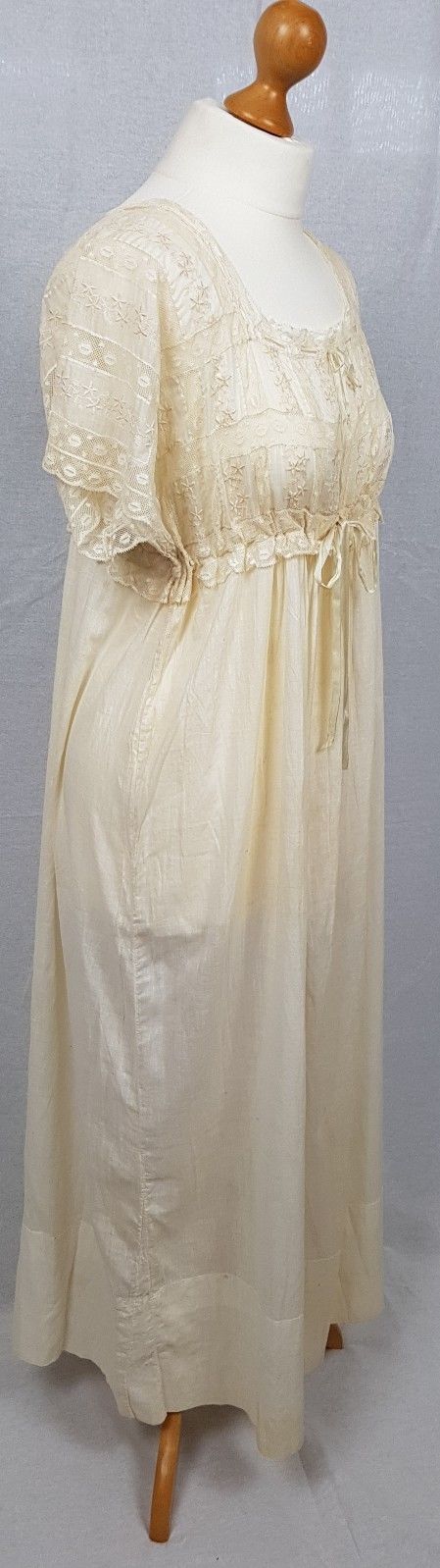 titanic first class passenger, titanic survivor, titanic nightgown, titanic passenger Margaret Welles Baron Swift, titanic artefacts, titanic exhibition, touring exhibitions, titanic and white star line exhibition, rms olympic, hmhs britannic, titanic in photographs, white star line, titanic auctions, titanic, titanic belfast, harland and wolff, captain ej smith, titanic movie, rms titanic, ss titanic, marconi, exhibitions, museums, museum exhibition, titanic in america