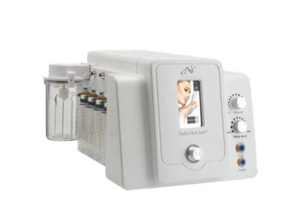 Wie bei einem Tornado, werden Unreinheiten und Schmutz aus den Poren gezogen und gleichzeitig die Haut mit antioxidativen, auf das Hautbild abgestimmten Wirkstoffen versorgt. Einzigartiger und sichtbarer Soforteffekt! Hydra fece one