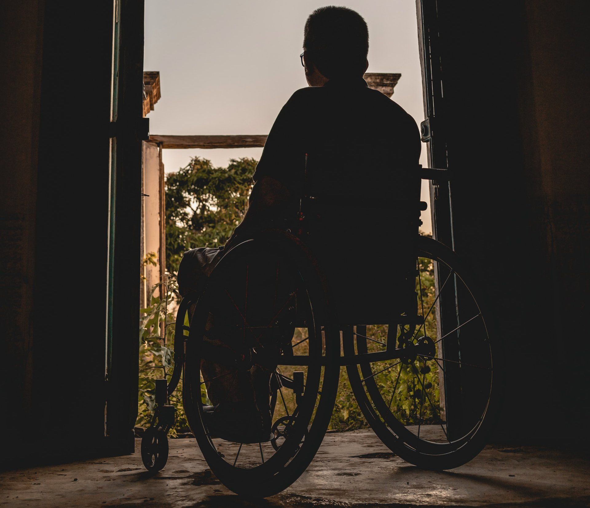 Image d'une personne en fauteuil roulant