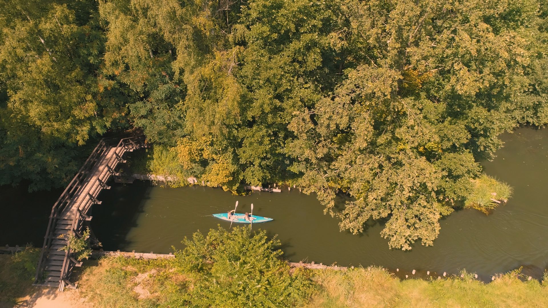 Filmproduktion & Fotografie - www.ronpetrass.de Urheber: Ron Petraß - Imagefilme, Trailer, Werbespots, Produktfilme, Businessfotografie, Hochzeitsfilme, Musikvideos