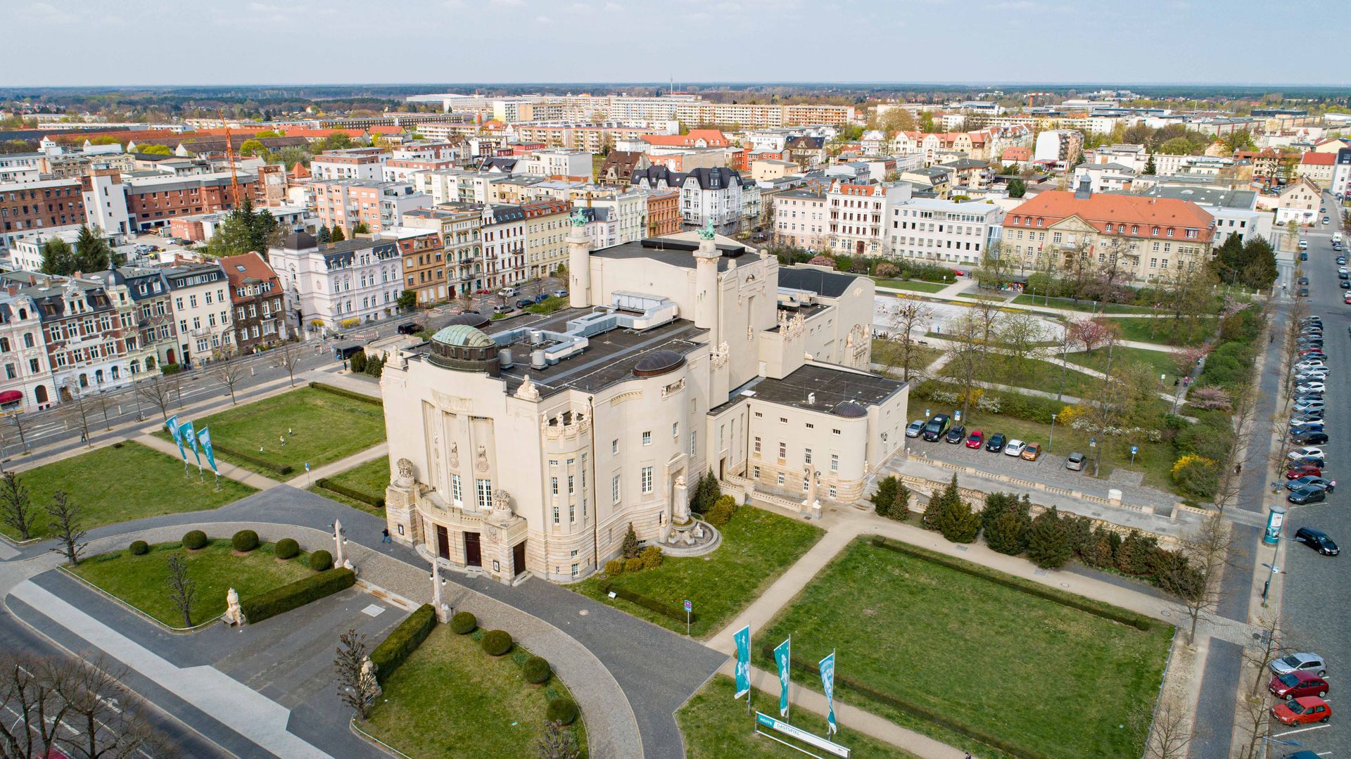 Filmproduktion & Fotografie - www.ronpetrass.de Urheber: Ron Petraß - Imagefilme, Trailer, Werbespots, Produktfilme, Businessfotografie, Hochzeitsfilme, Musikvideos