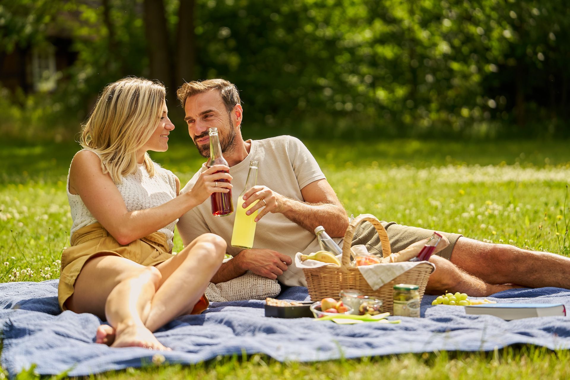 Filmproduktion & Fotografie - www.ronpetrass.de Urheber: Ron Petraß - Imagefilme, Trailer, Werbespots, Produktfilme, Businessfotografie, Hochzeitsfilme, Musikvideos