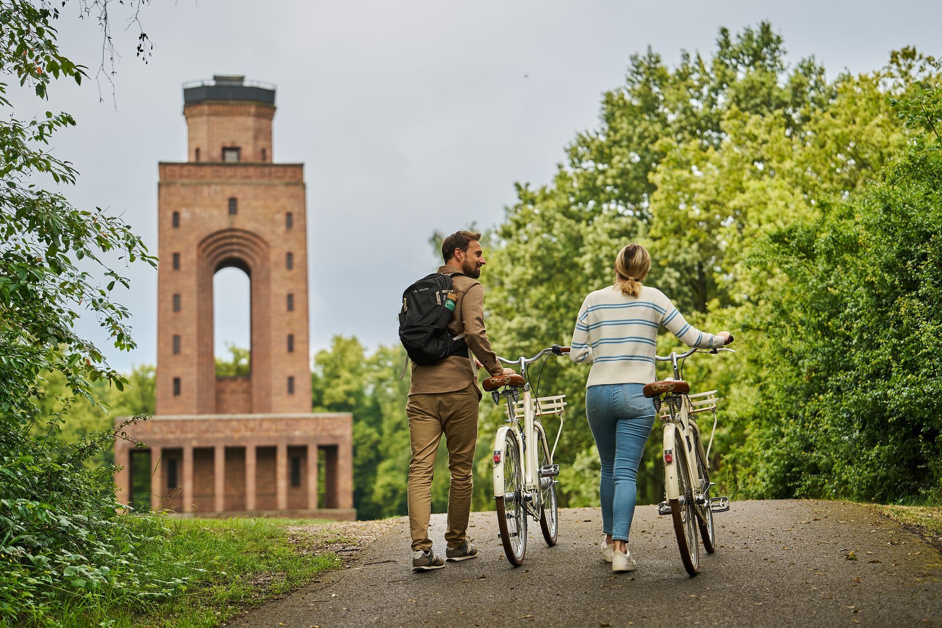 Filmproduktion & Fotografie - www.ronpetrass.de Urheber: Ron Petraß - Imagefilme, Trailer, Werbespots, Produktfilme, Businessfotografie, Hochzeitsfilme, Musikvideos