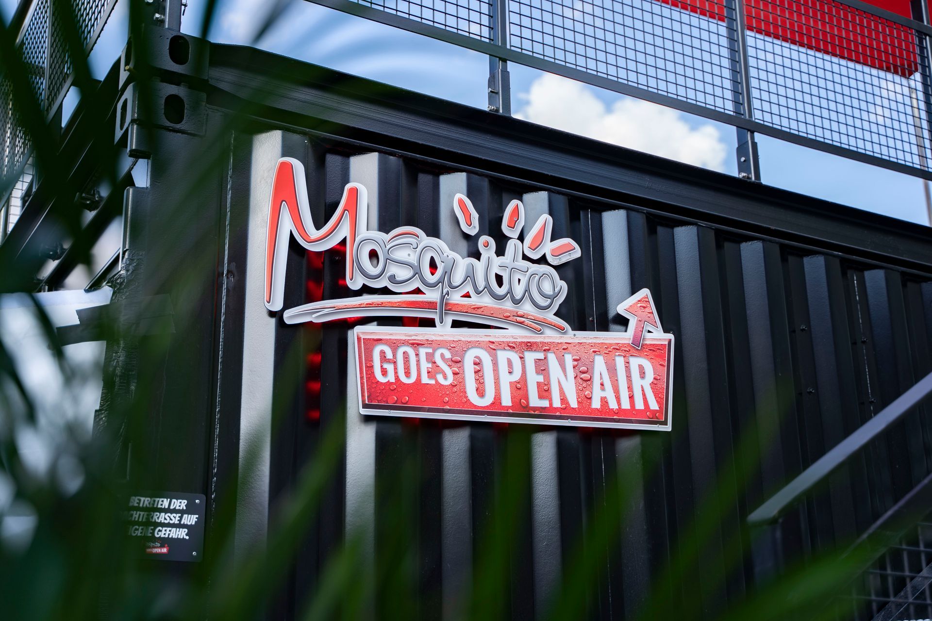 Filmproduktion & Fotografie - www.ronpetrass.de Urheber: Ron Petraß - Imagefilme, Trailer, Werbespots, Produktfilme, Businessfotografie, Hochzeitsfilme, Musikvideos