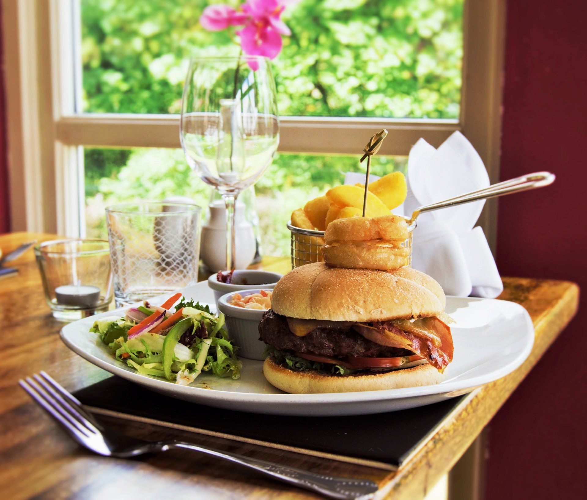 Bridge of Cally Restaurant burger