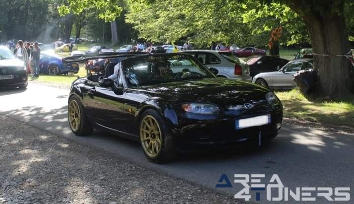Koi Event
Imagen del reportaje de la revista Tuning Area4tuners.es, de la concentración de coches Tuning del año 2024 en Saint Jean Beauregard, Francia.