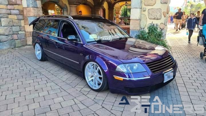 Cars And Coasters
Imagen del reportaje de la revista Tuning Area4tuners.es, de la concentración de coches Tuning del año 2024 en Habloch, Alemania.