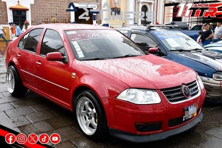 2º Meet The Old And New Tuning
Imagen del reportaje de la revista Tuning Area4tuners.es, de la concentración de coches Tuning del año 2024 en Tepeaca, Puebla, México.
