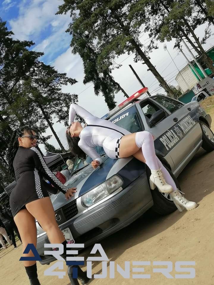 Competencia Y Exhibición Sta. María Tocatlan
Imagen del reportaje de la revista Tuning Area4tuners.es, de la concentración de coches Tuning del año 2024 en Santa María Tocatlan, México.