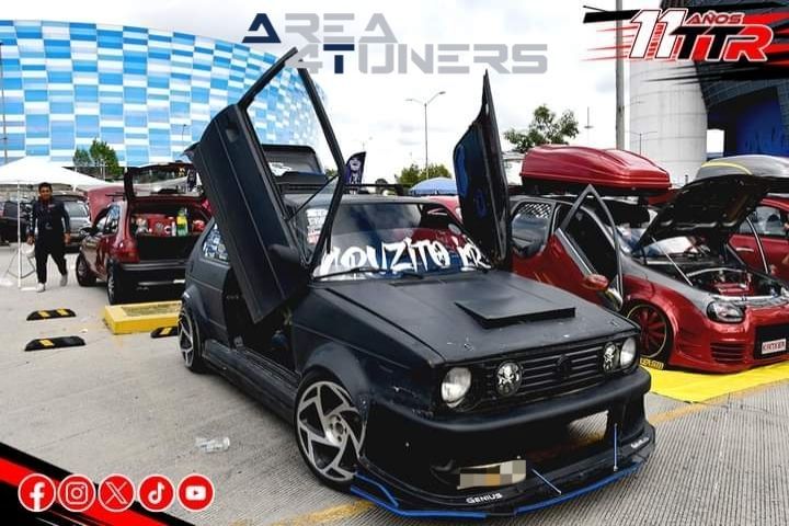 Aniversario Car Weekend
Imagen del reportaje de la revista Tuning Area4tuners.es, de la concentración de coches Tuning del año 2024 en Estadio Cuauhtemoc, México.
