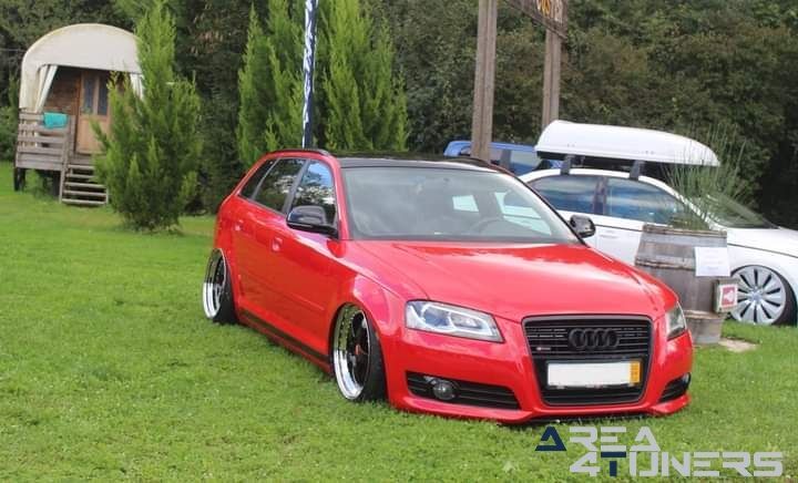 The Big Showdown Part 2
Imagen del reportaje de la revista Tuning Area4tuners.es, de la concentración de coches Tuning del año 2024 en Barberey-Saint Sulpice, Francia.