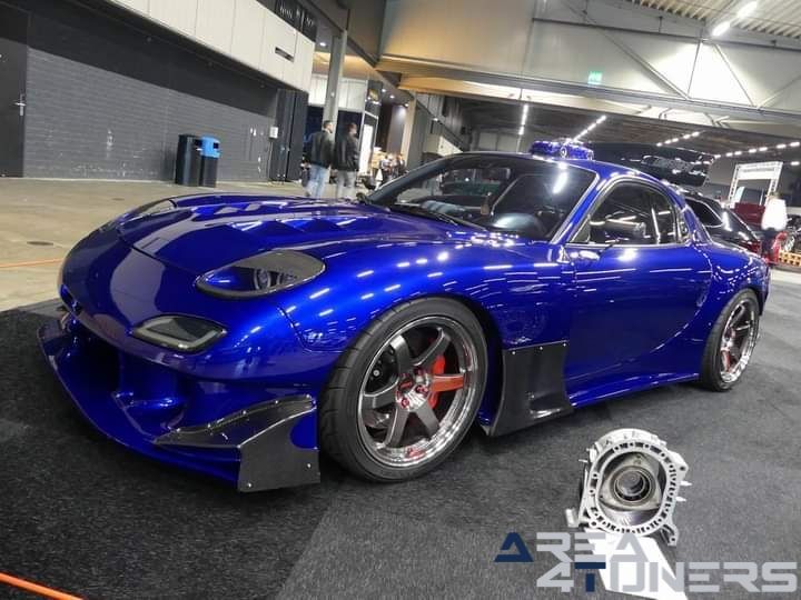 100% Auto Live
Imagen del reportaje de la revista Tuning Area4tuners.es, de la concentración de coches Tuning del año 2024 en Rotterdam, Holanda.