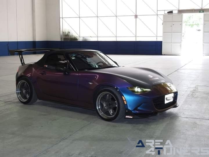 Queretokio
Imagen del reportaje de la revista Tuning Area4tuners.es, de la concentración de coches Tuning del año 2024 en Querétaro, México.