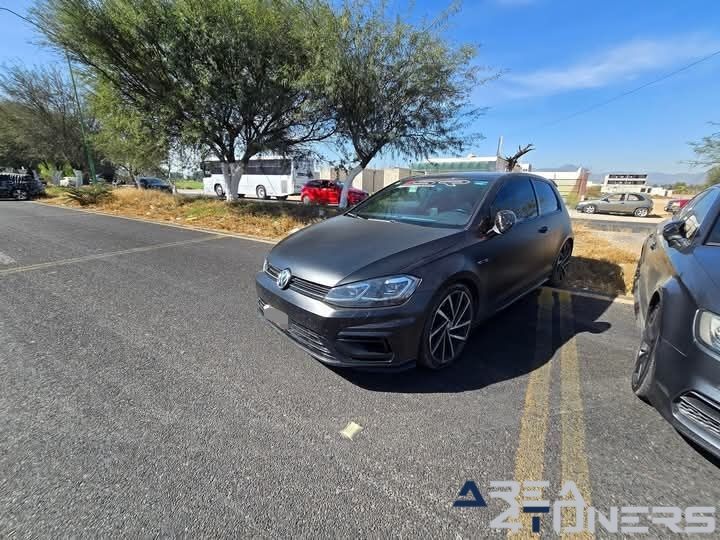 8º Aniversario Mixquiahuala Team Racer
Imagen del reportaje de la revista Tuning Area4tuners.es, de la concentración de coches Tuning del año 2024 en Mixquiahuala De Juárez, Hidalgo, México.