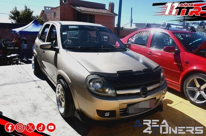 Racing Bass Car Club
Imagen del reportaje de la revista Tuning Area4tuners.es, de la concentración de coches Tuning del año 2024 en Guadalupe Morelos, México.