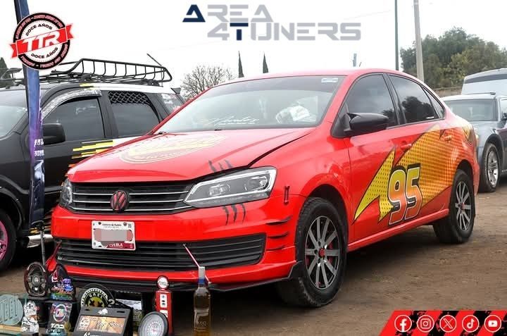 1er Car Fest Team Juárez
Imagen del reportaje de la revista Tuning Area4tuners.es, de la concentración de coches Tuning del año 2025 en Barrio Santuario, Tepeaca, México.