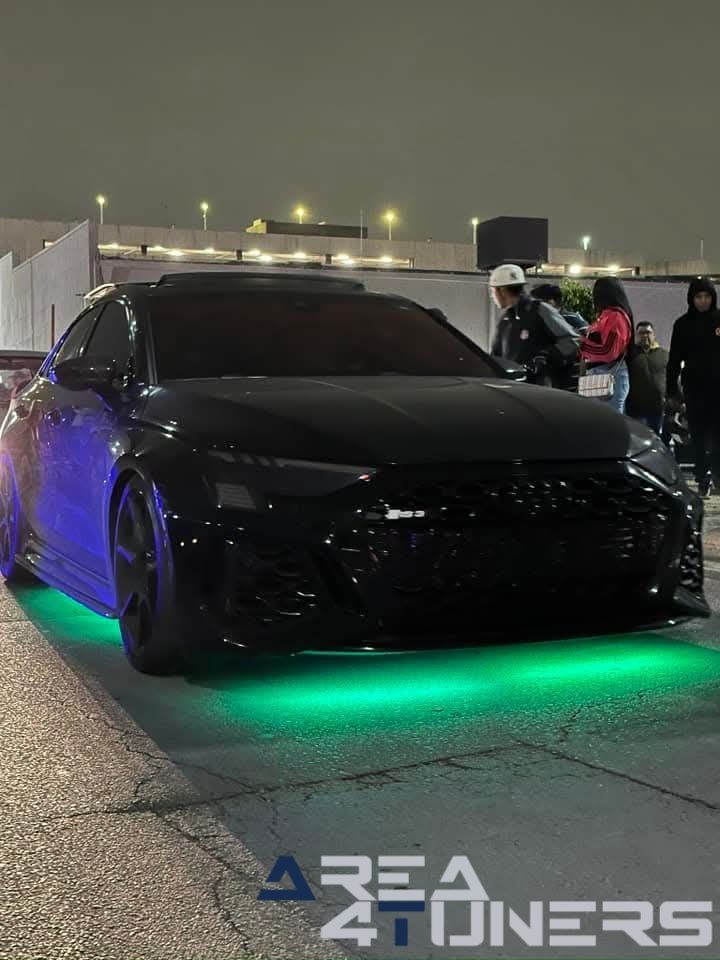 High Perfonmance Club
Imagen del reportaje de la revista Tuning Area4tuners.es, de la concentración de coches Tuning del año 2025 en México D.F..