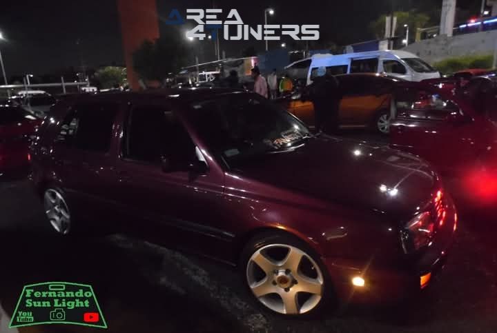 Lord Euro Meet
Imagen del reportaje de la revista Tuning Area4tuners.es, de la concentración de coches Tuning del año 2025 en Atizapan, México.