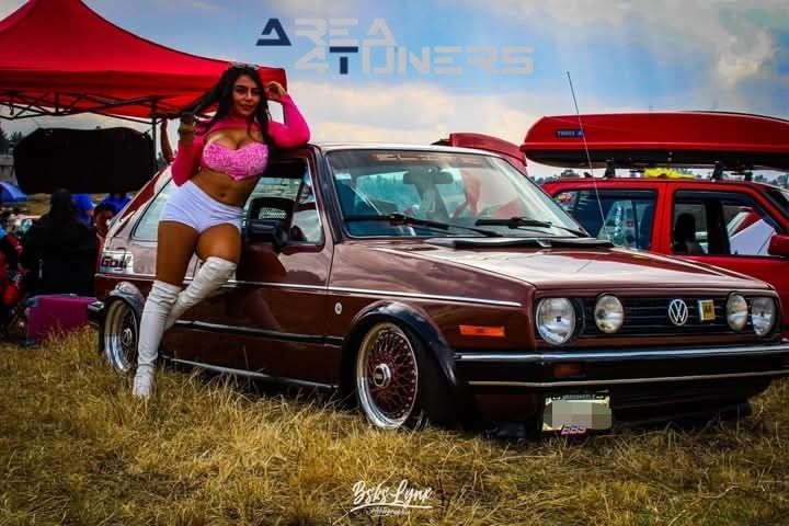 Wagen Stance Fest 2
Imagen del reportaje de la revista Tuning Area4tuners.es, de la concentración de coches Tuning del año 2025 en San Miguel Almoloyán, México.