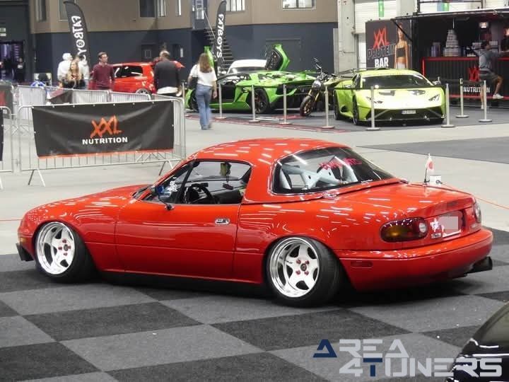Belgium Auto Show BAS
Imagen del reportaje de la revista Tuning Area4tuners.es, de la concentración de coches Tuning. del año 2025 en Fladers, Bélgica.