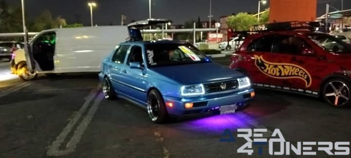Convivencia Atizapán
Imagen del reportaje de la revista Tuning Area4tuners.es, de la concentración de coches Tuning del año 2025 en Atizapán, México.