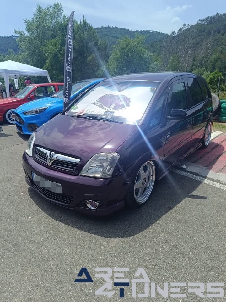 2 Cars Meet And Show Karting El Plá
Imagen del reportaje de la revista Tuning Area4tuners.es, de la concentración de coches Tuning del año 2025 en El Plá, Lérida, España.